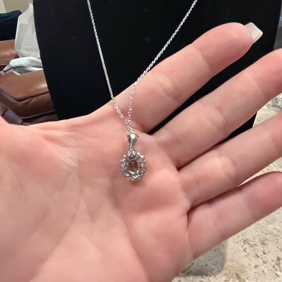 Sterling silver peridot 18” necklace - Picture 4 of 5